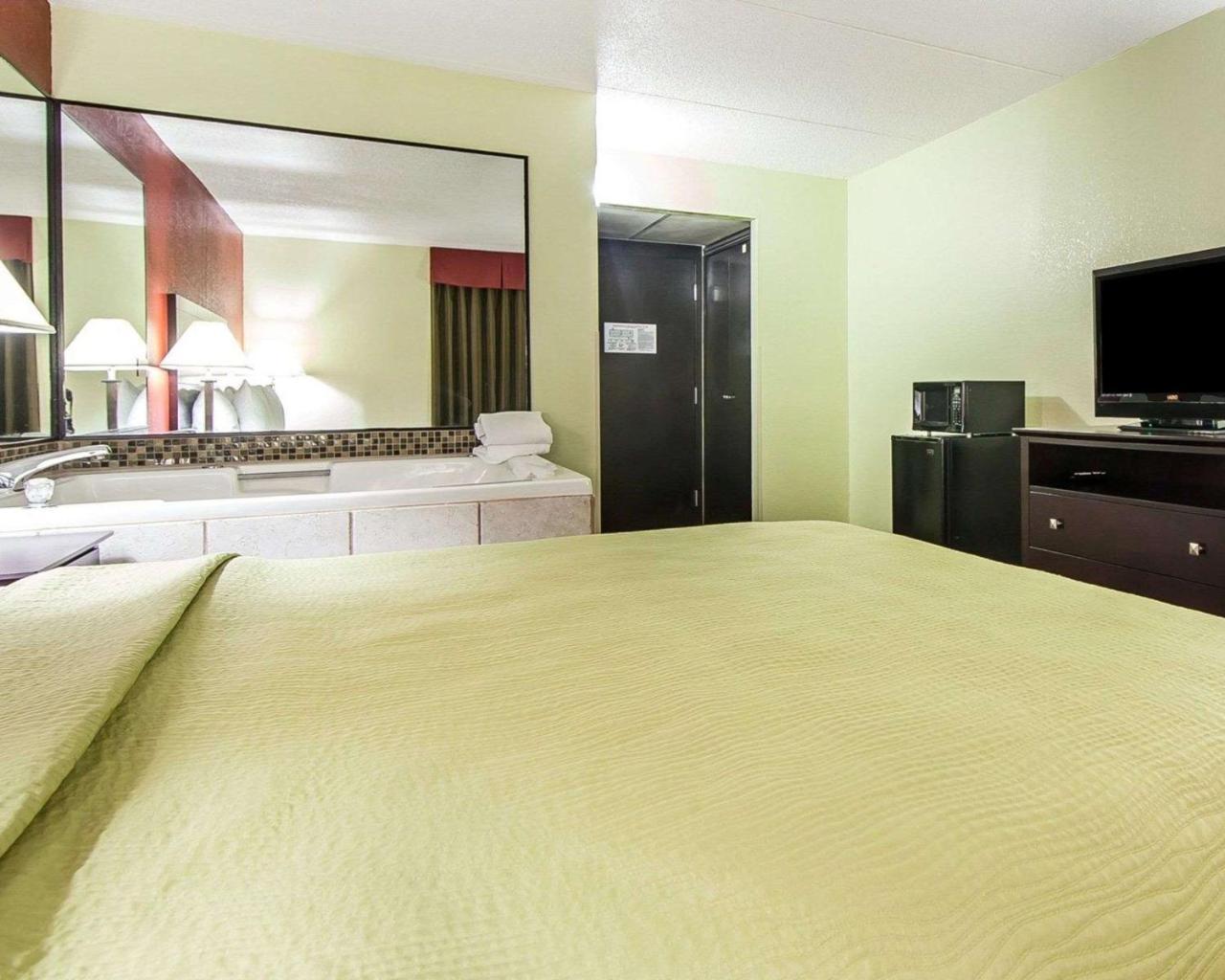סוויטווטר Quality Inn West I - 75 מראה חיצוני תמונה